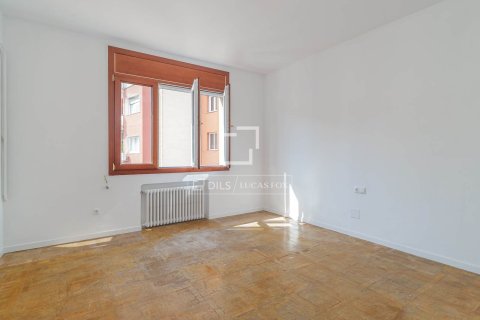 Lägenhet för uthyrning i Barcelona, Spanien 4 sovrum, 168 kvm. Nr. 161369 - foto 22