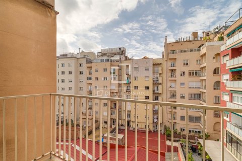 Lägenhet för uthyrning i Barcelona, Spanien 4 sovrum, 168 kvm. Nr. 161369 - foto 20