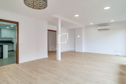 Lägenhet för uthyrning i Barcelona, Spanien 4 sovrum, 168 kvm. Nr. 161369 - foto 6