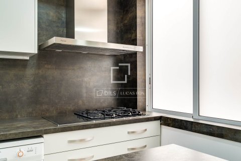 Lägenhet för uthyrning i Barcelona, Spanien 4 sovrum, 168 kvm. Nr. 161369 - foto 13