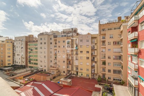 Lägenhet för uthyrning i Barcelona, Spanien 4 sovrum, 168 kvm. Nr. 161369 - foto 21