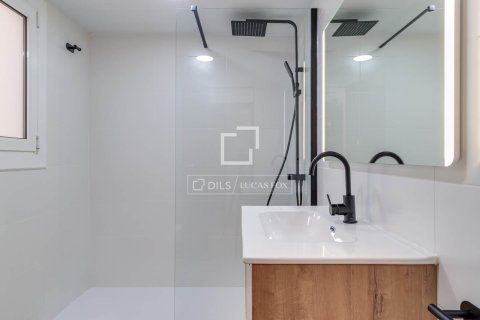 Lägenhet för uthyrning i Barcelona, Spanien 4 sovrum, 168 kvm. Nr. 161369 - foto 30