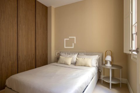 Lägenhet för uthyrning i Barcelona, Spanien 3 sovrum, 250 kvm. Nr. 161368 - foto 15