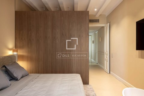 Lägenhet för uthyrning i Barcelona, Spanien 3 sovrum, 250 kvm. Nr. 161368 - foto 9
