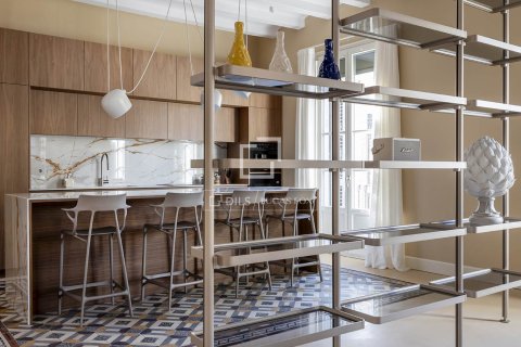 Huoneisto Barcelona, Espanja 3 makuuhuonetta, 250 m2 No. 161368