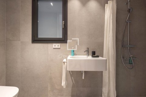 Lägenhet för uthyrning i Barcelona, Spanien 3 sovrum, 238 kvm. Nr. 161366 - foto 18