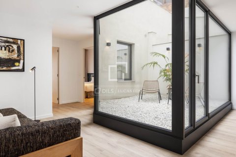 Lägenhet för uthyrning i Barcelona, Spanien 3 sovrum, 238 kvm. Nr. 161366 - foto 21