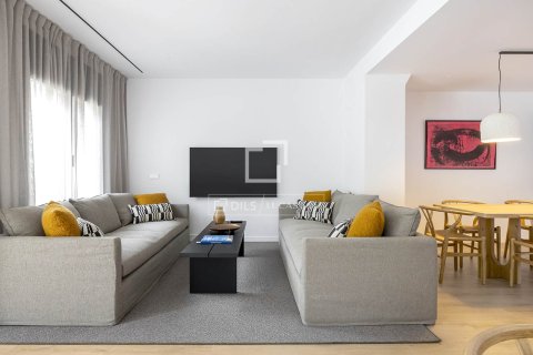 Lägenhet för uthyrning i Barcelona, Spanien 3 sovrum, 238 kvm. Nr. 161366 - foto 3