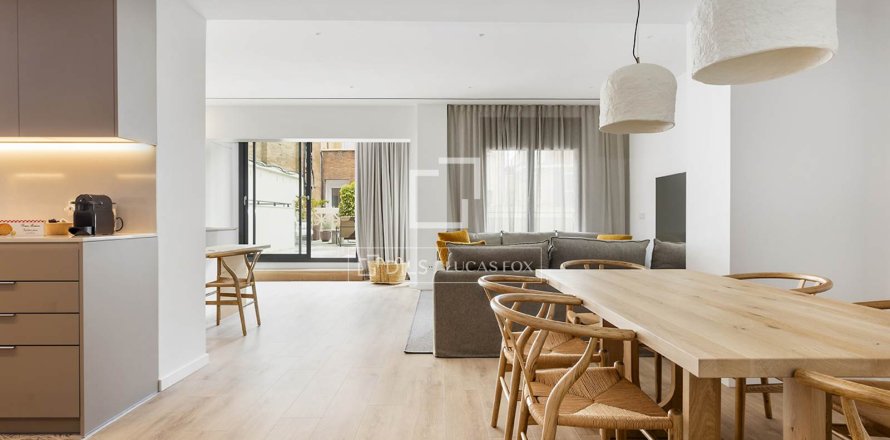 Lägenhet i Barcelona, Spanien 3 sovrum, 238 kvm. Nr. 161366