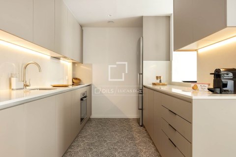 Lägenhet för uthyrning i Barcelona, Spanien 3 sovrum, 238 kvm. Nr. 161366 - foto 14