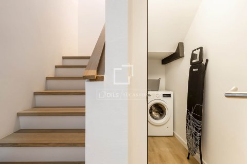 Lägenhet för uthyrning i Barcelona, Spanien 3 sovrum, 238 kvm. Nr. 161366 - foto 19