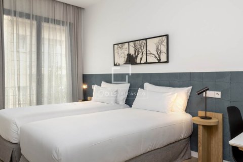 Lägenhet för uthyrning i Barcelona, Spanien 3 sovrum, 238 kvm. Nr. 161366 - foto 29