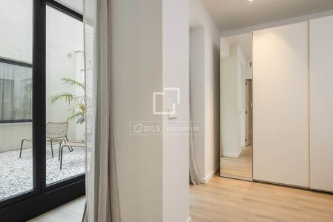 Lägenhet för uthyrning i Barcelona, Spanien 3 sovrum, 238 kvm. Nr. 161366 - foto 26