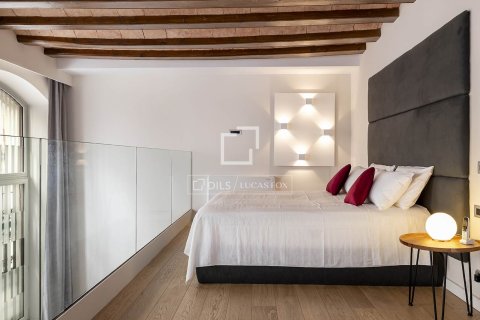 Lägenhet för uthyrning i Barcelona, Spanien 1 sovrum, 173 kvm. Nr. 161370 - foto 16