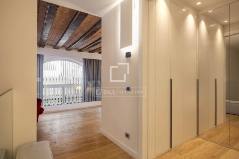 Lägenhet för uthyrning i Barcelona, Spanien 1 sovrum, 173 kvm. Nr. 161370 - foto 24