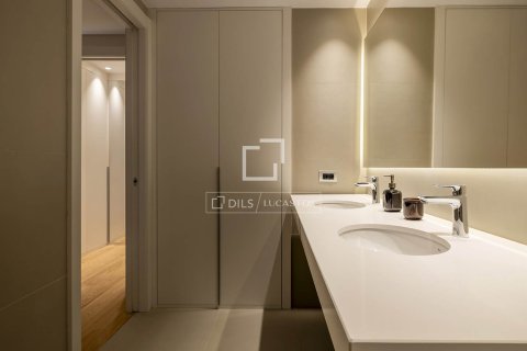 Lägenhet för uthyrning i Barcelona, Spanien 1 sovrum, 173 kvm. Nr. 161370 - foto 23