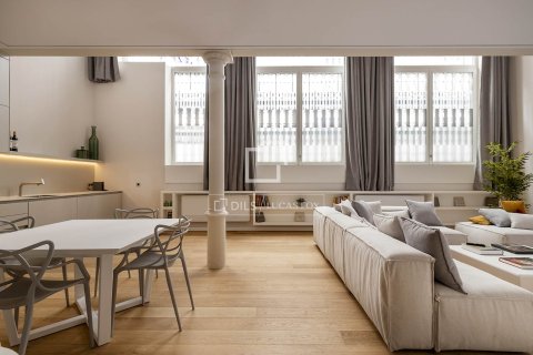 Lägenhet för uthyrning i Barcelona, Spanien 1 sovrum, 173 kvm. Nr. 161370 - foto 9