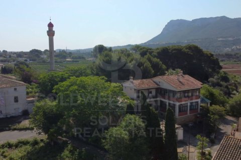 Villa for sale in Denia, Alicante, Spain 10 bedrooms, 5988 sq.m. No. 157542 - photo 1