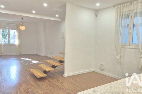 Apartment for sale in El Vendrell, Tarragona, Spain 3 bedrooms, 140 sq.m. No. 188262 - photo 8