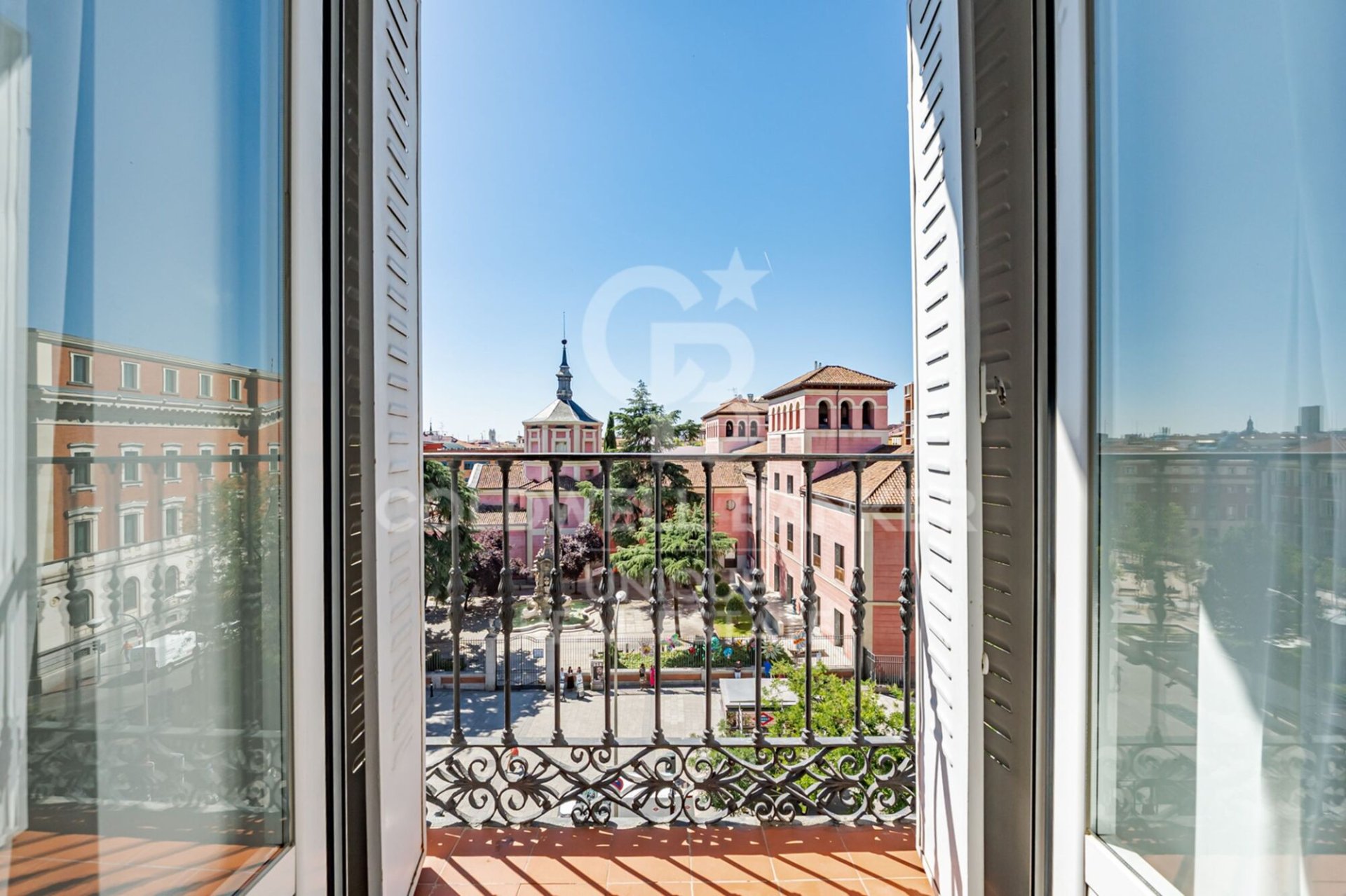 Apartament w Madrid, Hiszpania 3 sypialnie, 212 mkw. nr 178510