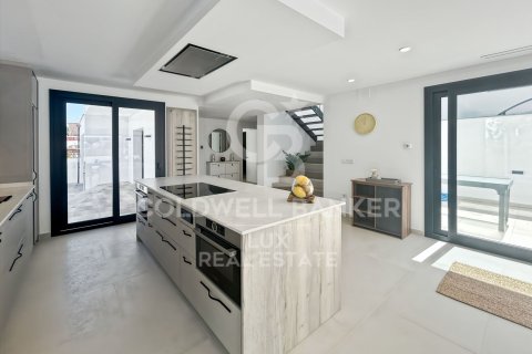 Villa à vendre à Empuriabrava, Girona, Espagne, 4 chambres, 252 m2 No. 178511 - photo 6