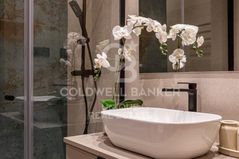Apartment for sale in Madrid, Spain 3 bedrooms, 127 sq.m. No. 156949 - photo 29