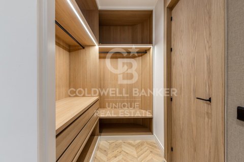 Apartment for sale in Madrid, Spain 3 bedrooms, 127 sq.m. No. 156949 - photo 20