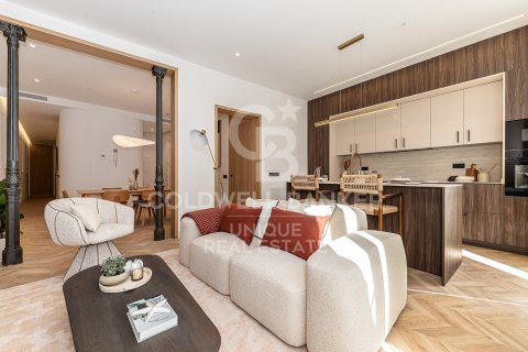 Apartment for sale in Madrid, Spain 3 bedrooms, 127 sq.m. No. 156949 - photo 6