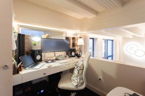 Paritalo myytävänä Barcelona, Espanja, 3 makuuhuonetta, 279 m2 No. 156948 - kuva 19