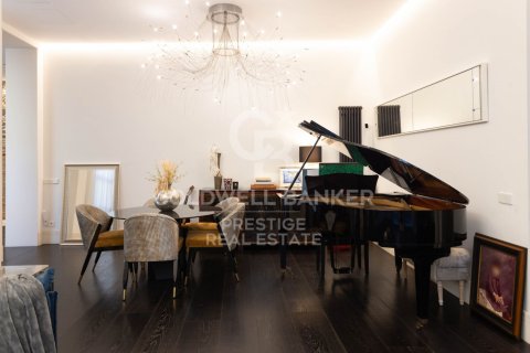 Paritalo myytävänä Barcelona, Espanja, 3 makuuhuonetta, 279 m2 No. 156948 - kuva 9