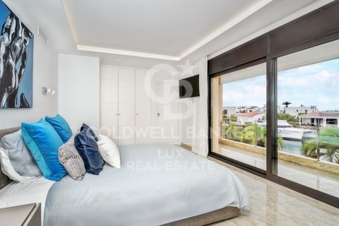 Villa in vendita a Roses, Girona, Spagna 9 camere da letto, 1084 mq. N° 156946 - foto 15