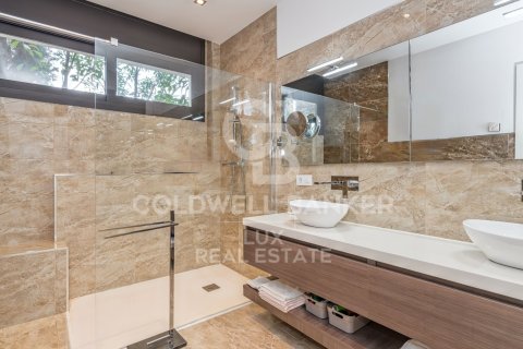 Villa for sale in Roses, Girona, Spain 9 bedrooms, 1084 sq.m. No. 156946 - photo 17