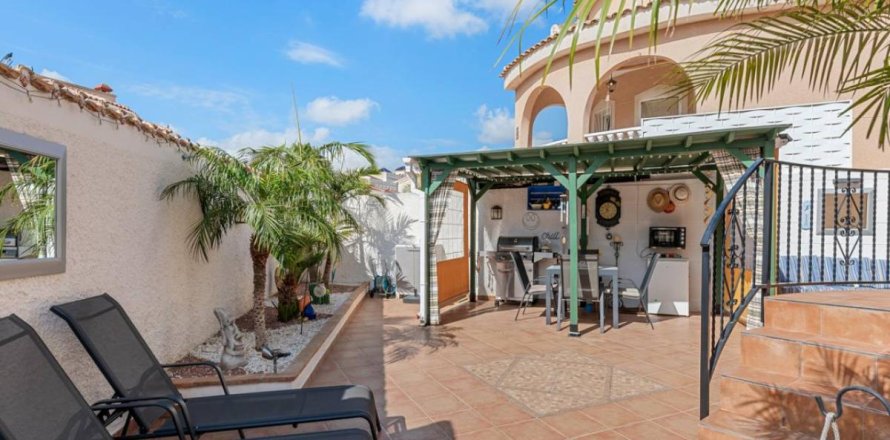 Villa a Ciudad Quesada, Alicante, Spagna 3 camere da letto, 90 mq. N° 149004