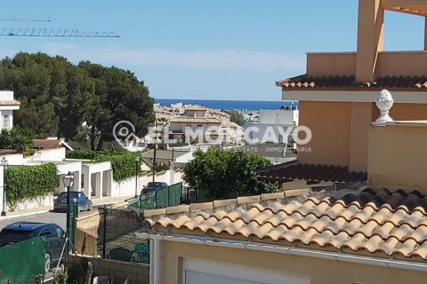 Villa for sale in Alicante, Spain 2 bedrooms, 76 sq.m. No. 149002 - photo 2