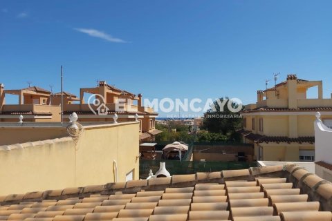 Villa for sale in Alicante, Spain 2 bedrooms, 76 sq.m. No. 149002 - photo 9