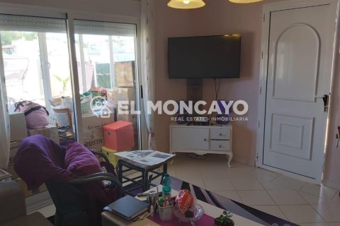 Villa for sale in Alicante, Spain 2 bedrooms, 76 sq.m. No. 149002 - photo 18