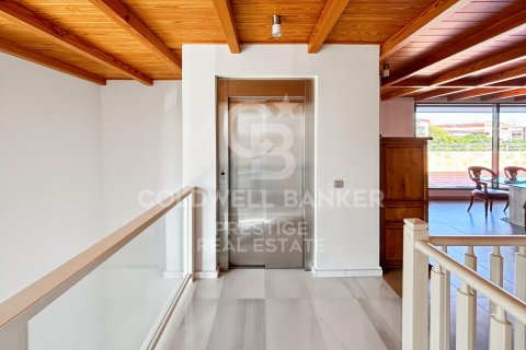 House for sale in Viladecans, Barcelona, Spain 4 bedrooms, 540 sq.m. No. 157738 - photo 6