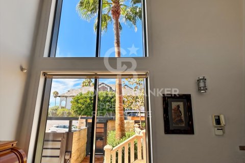 House for sale in Viladecans, Barcelona, Spain 4 bedrooms, 540 sq.m. No. 157738 - photo 13