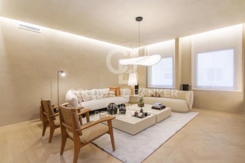Apartamento en venta en Madrid, España 2 dormitorios, 134 m2 No. 157734 - foto 2