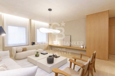 Apartamento en venta en Madrid, España 2 dormitorios, 134 m2 No. 157734 - foto 4