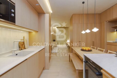 Продажа квартиры в Мадрид, Испания 2 спальни, 134м2 №157734 - фото 4