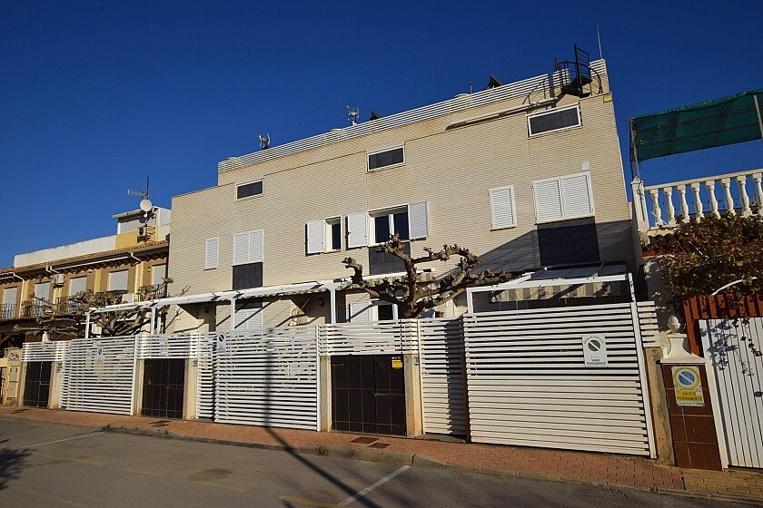 Rindu māja Torre de la Horadada, Alicante, Spānijā 5 istabas, 160 m2 Nr. 111170