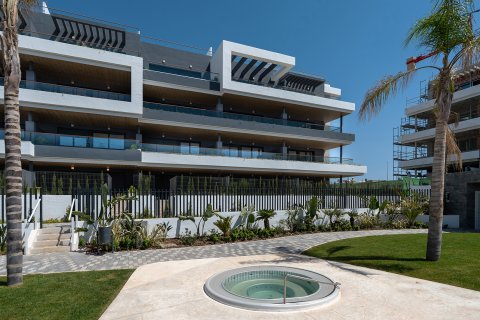 Apartment for sale in Alicante, Spain 3 bedrooms, 138 sq.m. No. 195529 - photo 5