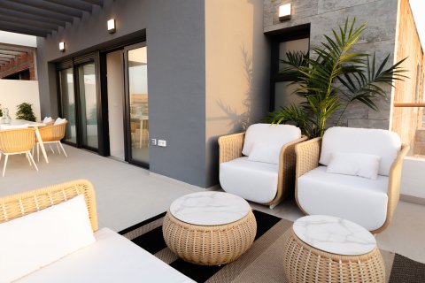 Apartment for sale in Alicante, Spain 3 bedrooms, 138 sq.m. No. 195529 - photo 17