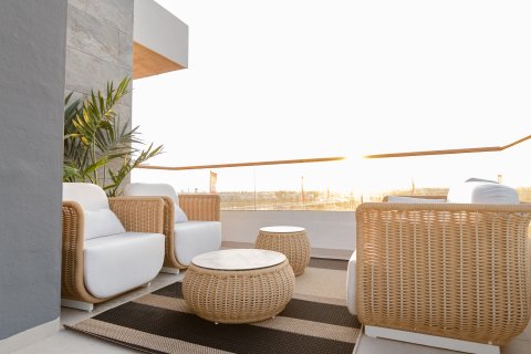 Apartment for sale in Alicante, Spain 3 bedrooms, 138 sq.m. No. 195529 - photo 24