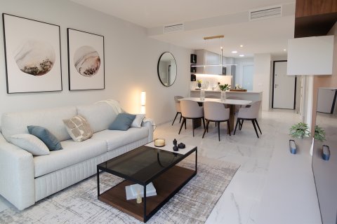 Apartment for sale in Alicante, Spain 3 bedrooms, 138 sq.m. No. 195529 - photo 20