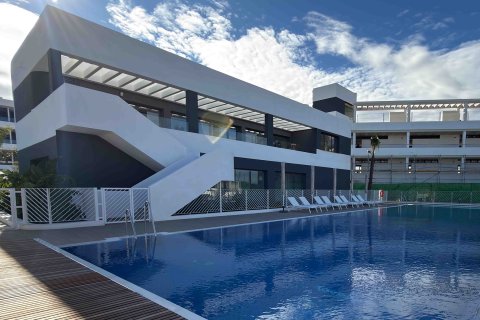 Apartment for sale in Alicante, Spain 3 bedrooms, 138 sq.m. No. 195529 - photo 2