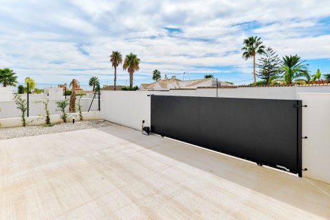 House for sale in Orihuela, Alicante, Spain 3 bedrooms, 143 sq.m. No. 175764 - photo 29