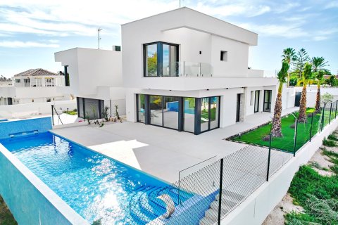 House for sale in Orihuela, Alicante, Spain 3 bedrooms, 143 sq.m. No. 175764 - photo 1