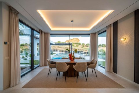 Villa for sale in Benahavis, Malaga, Spain 6 bedrooms, 1182 sq.m. No. 174258 - photo 22